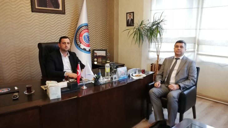 KOSGEB Sinop İl Müdürü Nedim Kaşıkırık Yönetim Kurulu Başkanımız Abdullah Genç'i Odamızda ziyaret etti.